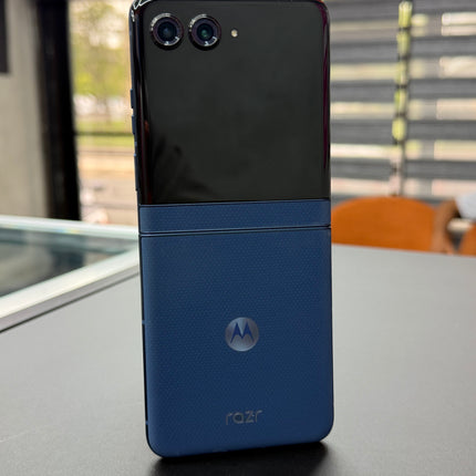 Motorola Razr 2025 – 256GB – T-Mobile